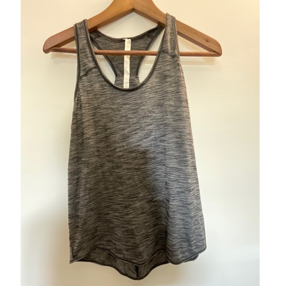 Lululemon Essential Tank Pleated Back Heathered Black Grey Racerback Size 4